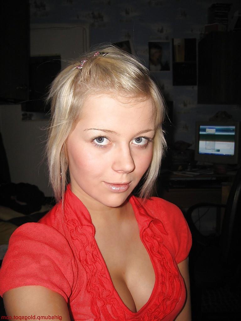 25P Pics of Hot and Sexy Amateur Babes
