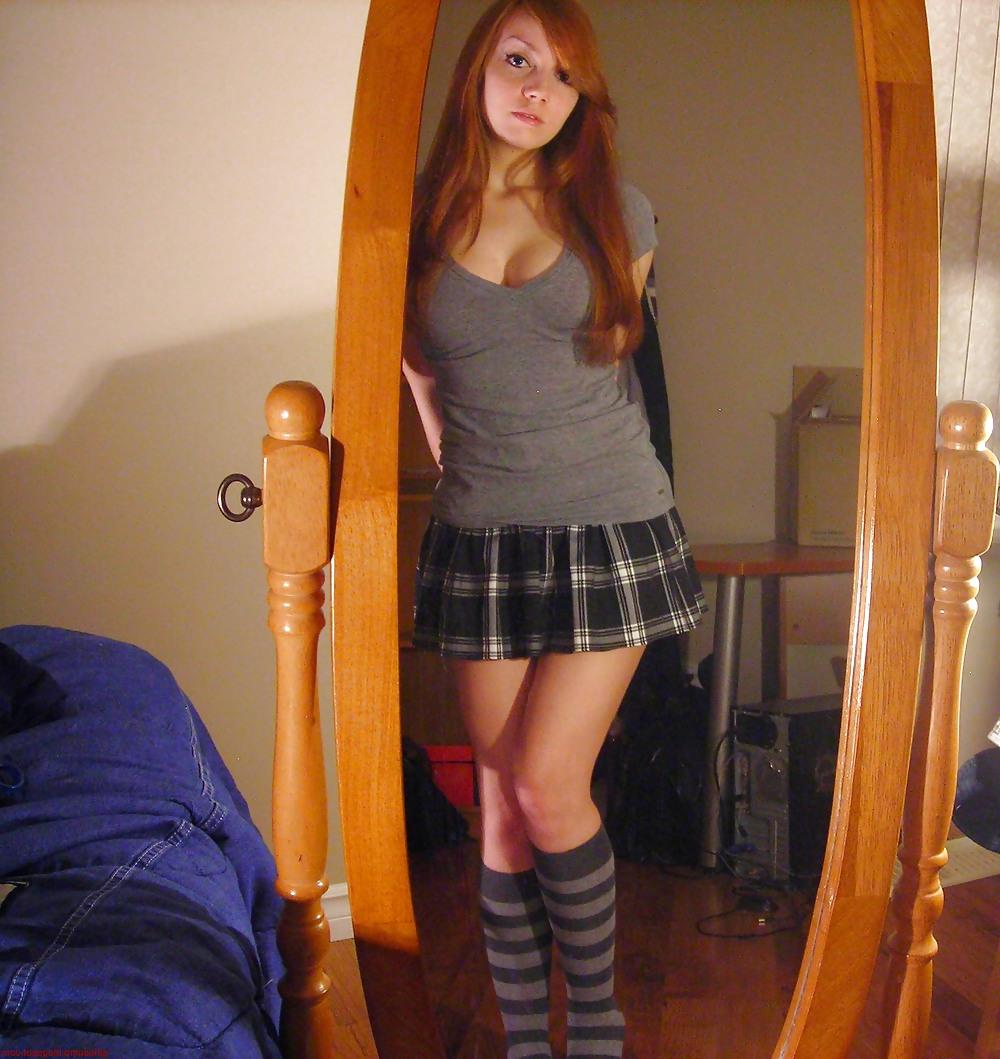 25P Pics of Hot and Sexy Amateur Babes