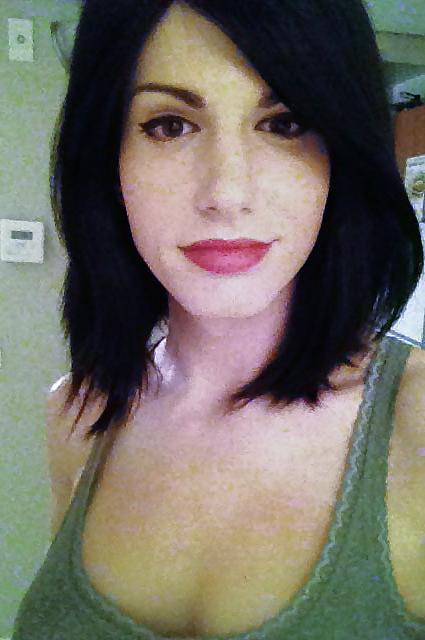 25P A Perfect amateur shemale beauty