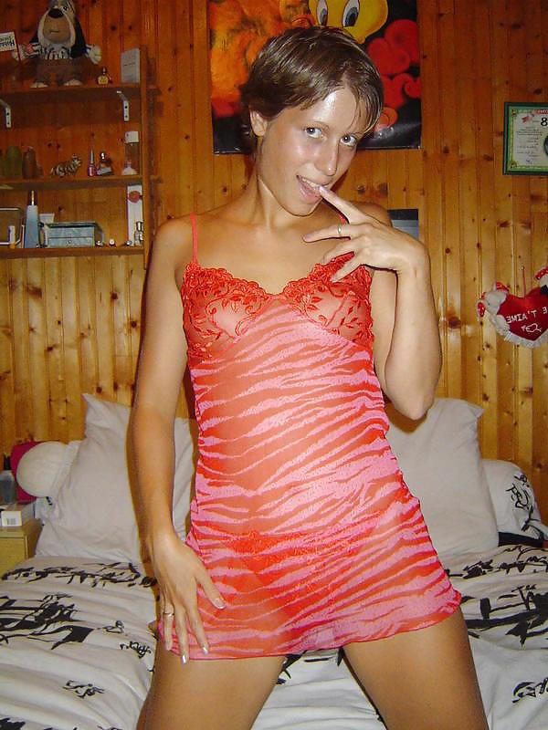 25P Amateur French Chick