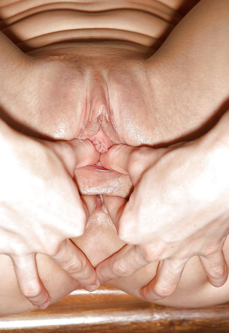 25P Girls love anal 4