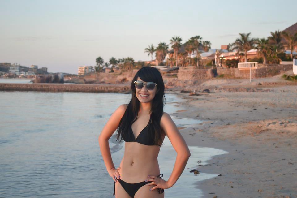 19P Young amateur bikini sluts