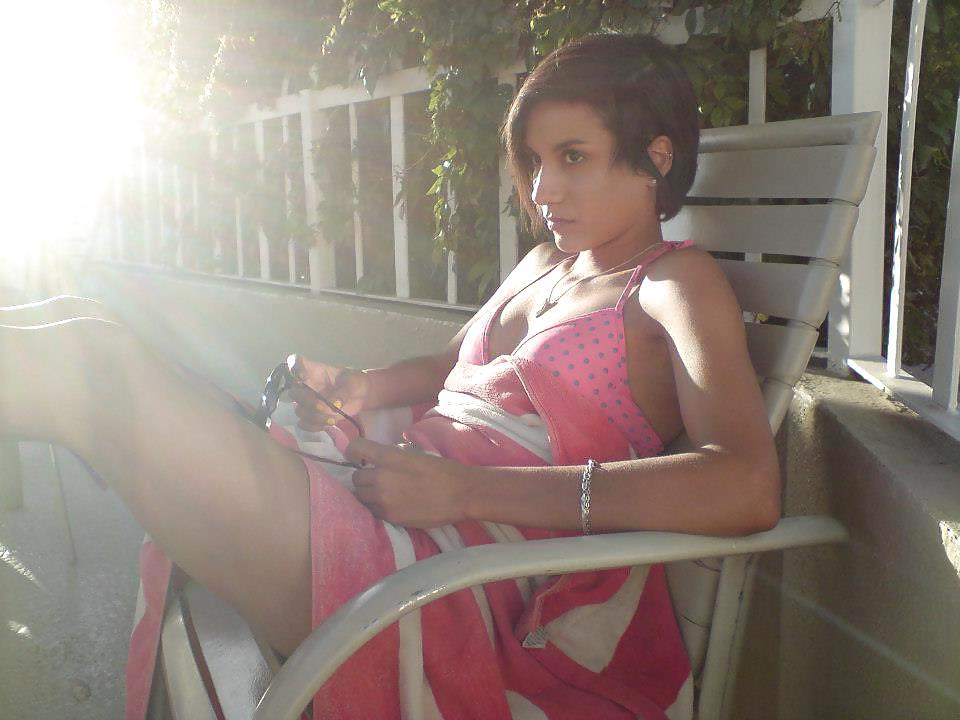 19P Young amateur bikini sluts