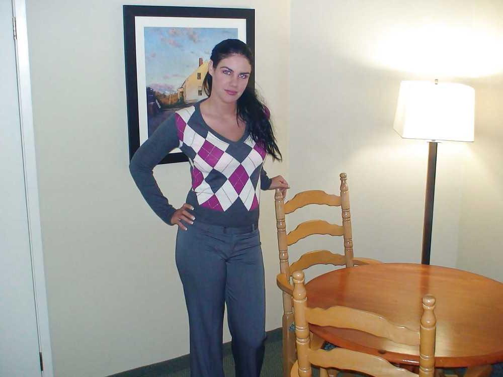 17P Hot Amateur Teeny Bitch Strip