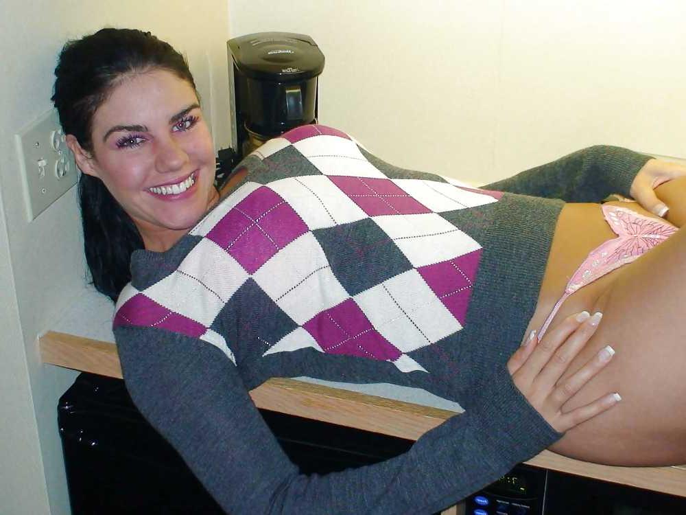 17P Hot Amateur Teeny Bitch Strip