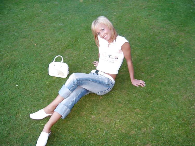 8P Amateur Cute Blonde Teen
