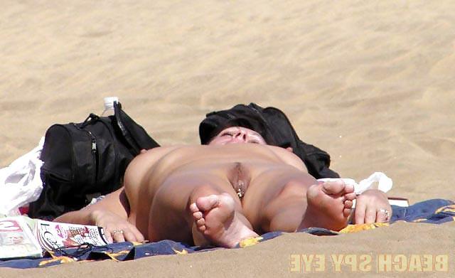 25P Some Flashing amateur Girls pics