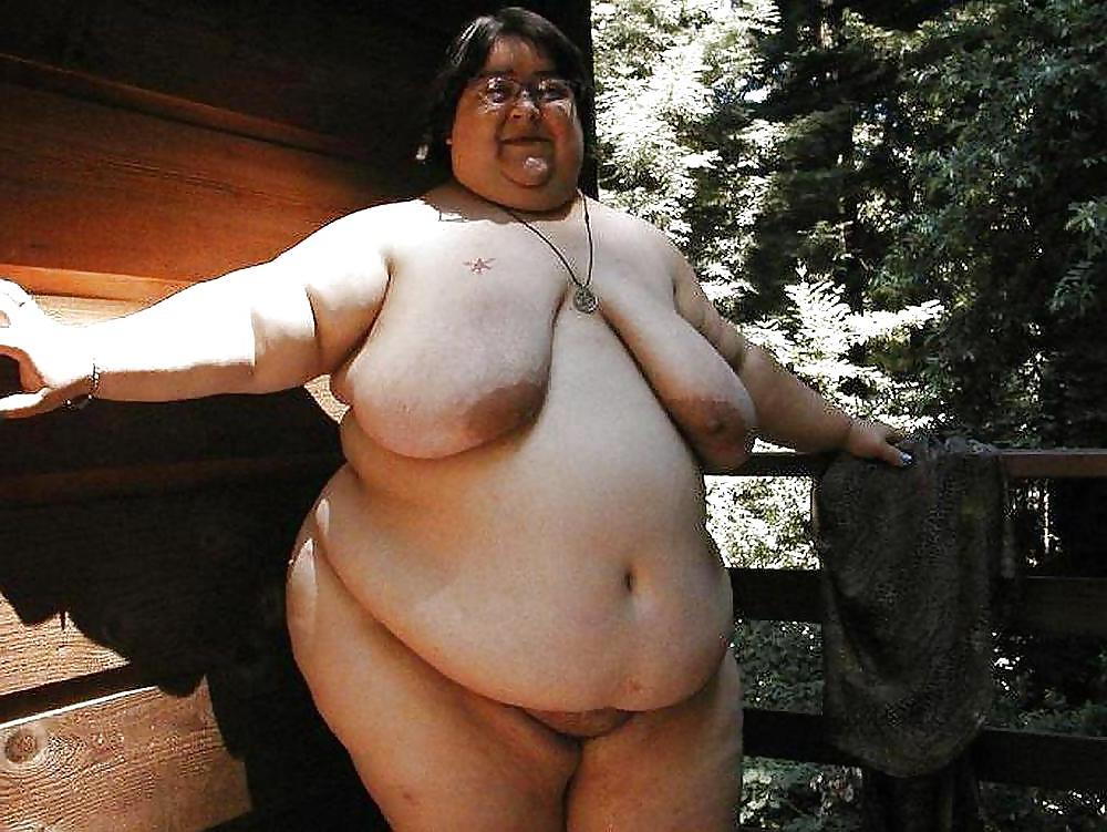 25P Granny Loves Anal