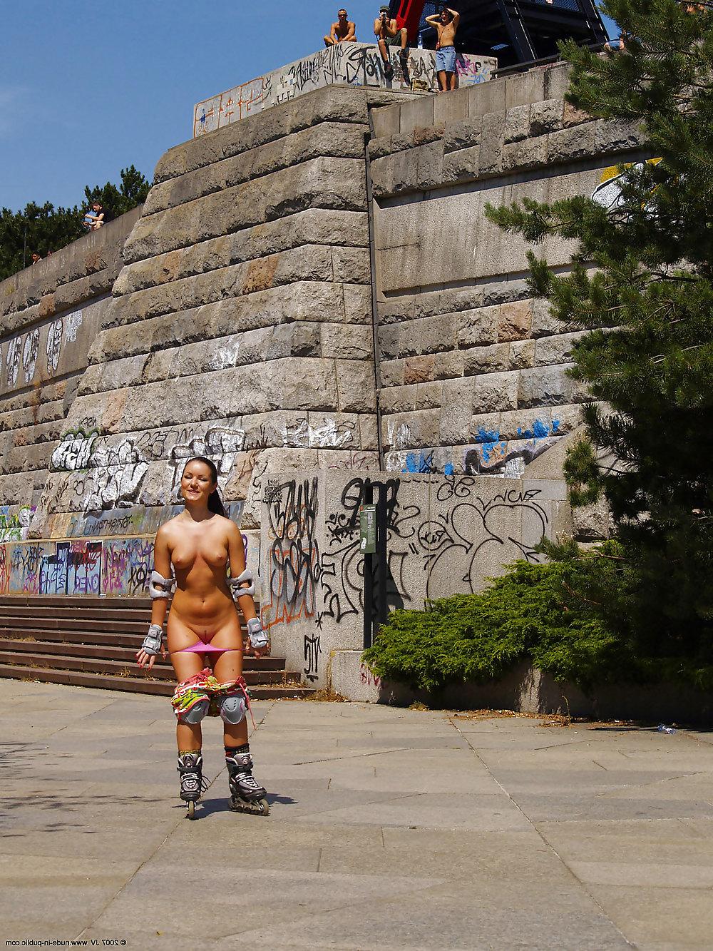 25P Amateur Teens Public Mix Vol. 13