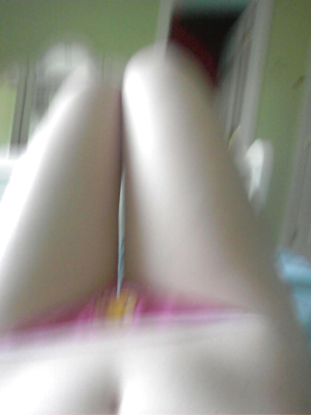 25P Amateur Teen Blonde SelfShot