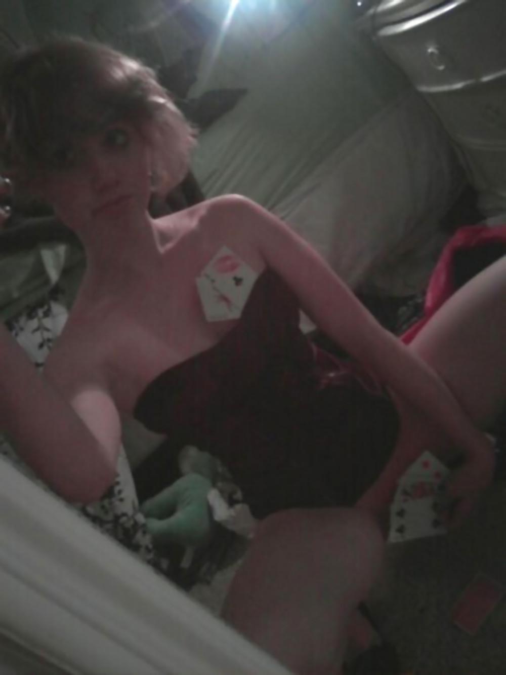 25P Amateur Teen Blonde SelfShot