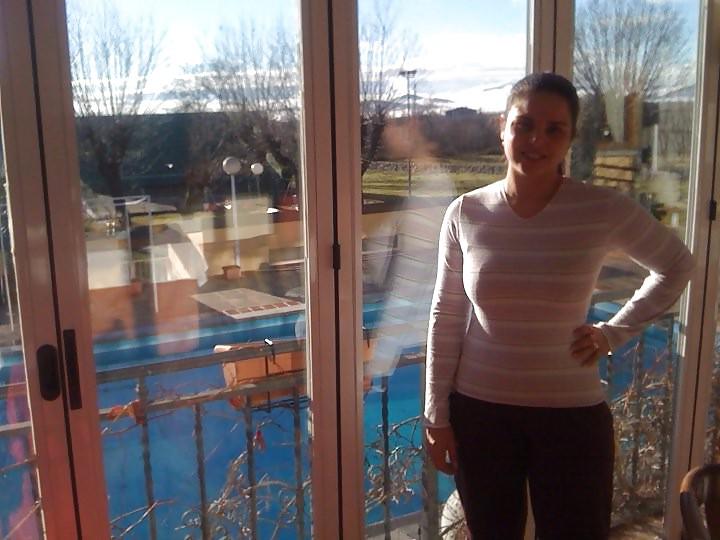 25P Brunette amateur wife