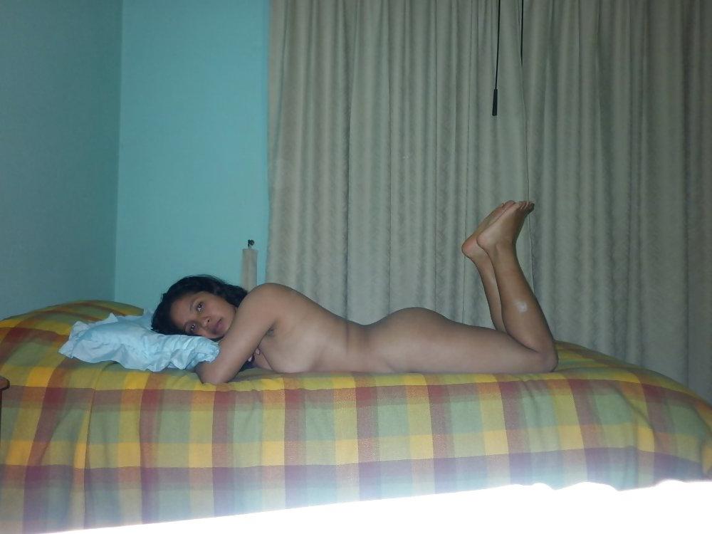 7P Amateur latina mature liana with a nice big bush