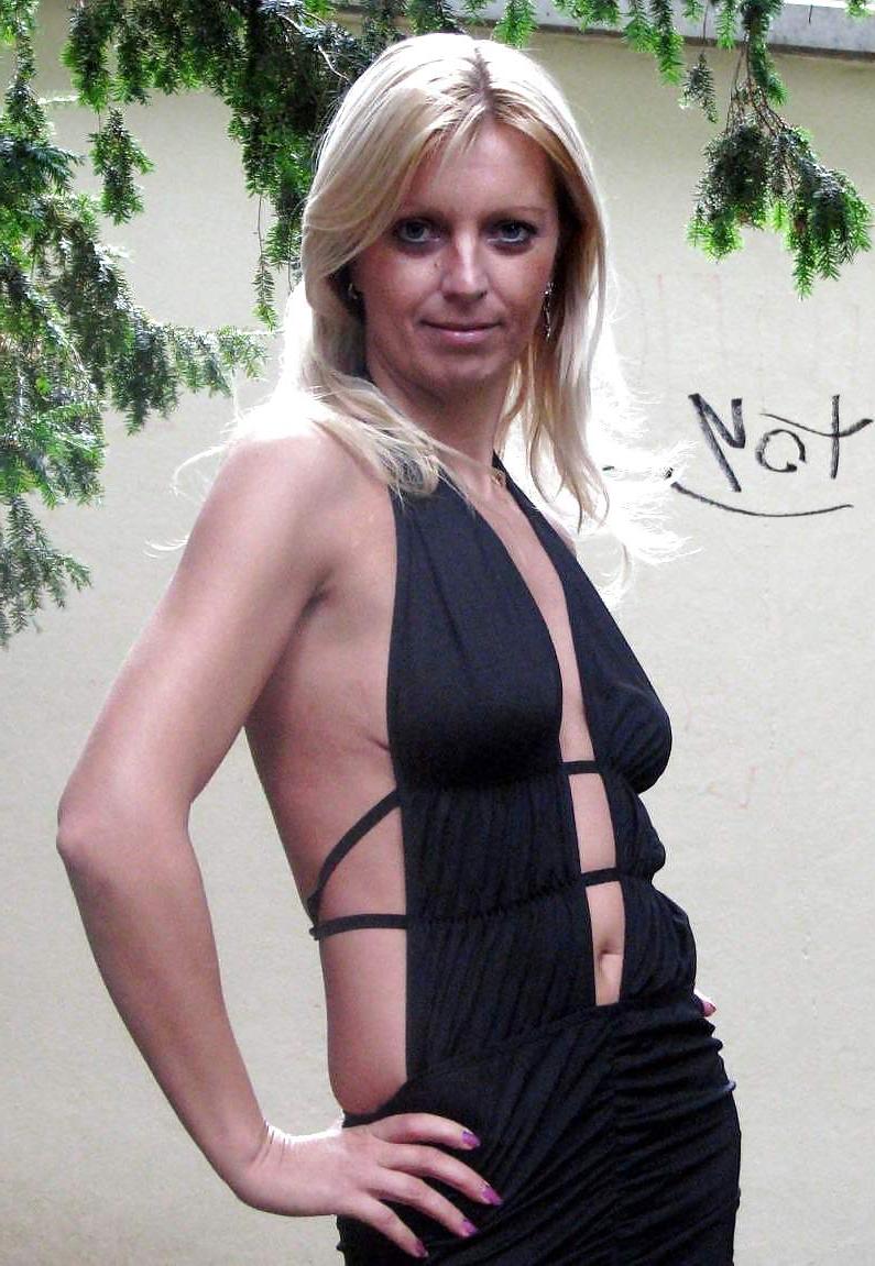 25P Real Amateur Horny MATURES & MILFS... (1)