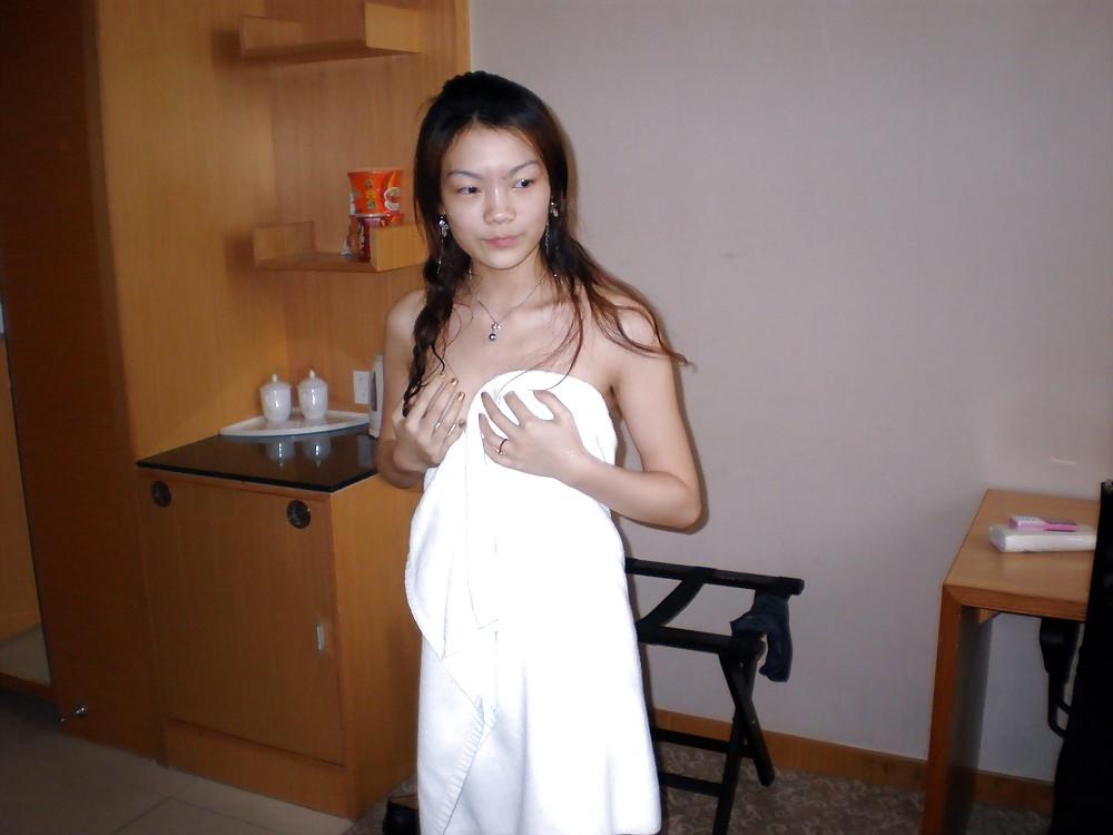 25P Lovely Amateur Asian