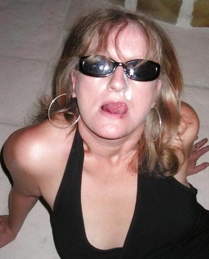 16P Some Images of AMATEUR MILF Cumshots