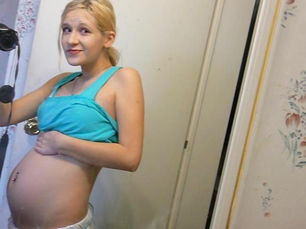 13P Amateur PREGNANT teen selfshot part 2