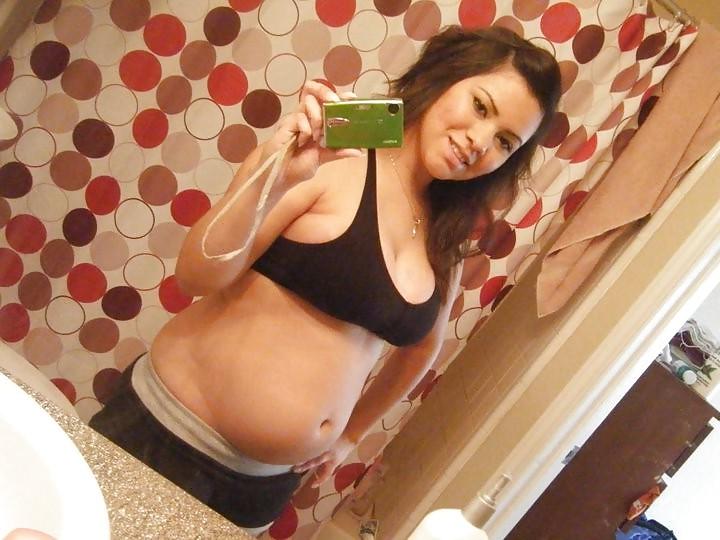 13P Amateur PREGNANT teen selfshot part 2