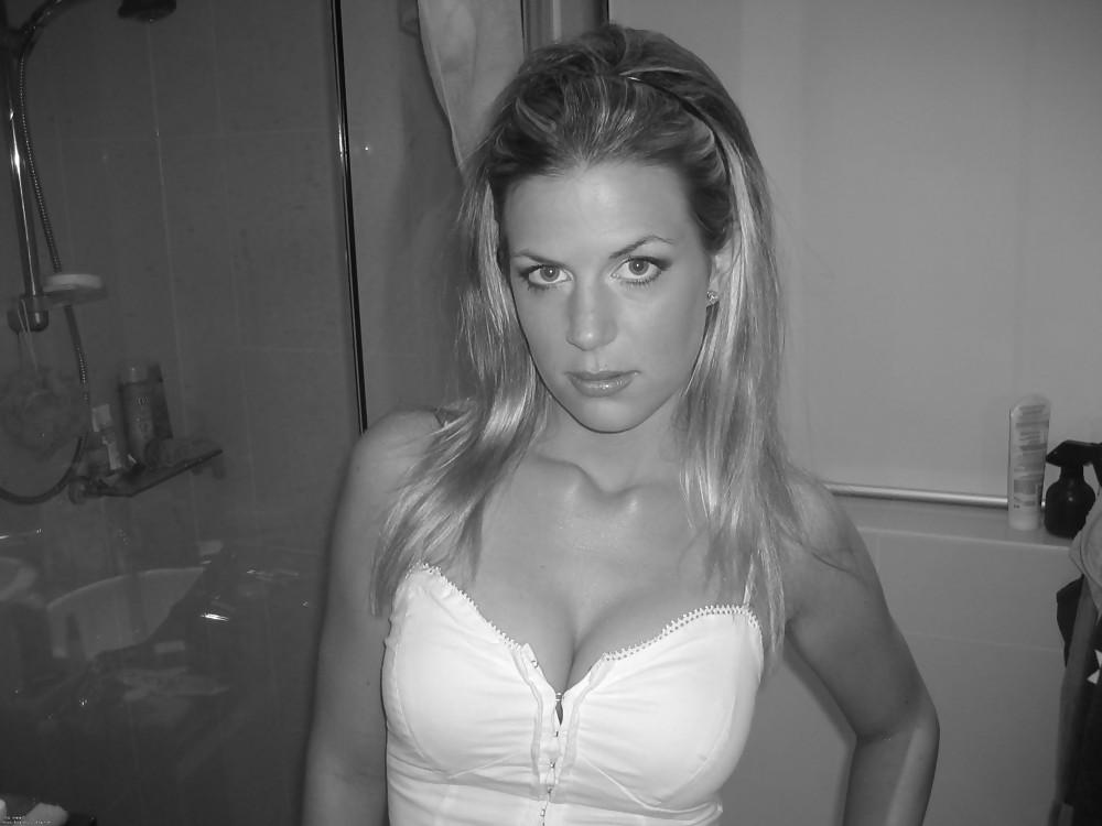 25P Amateur Blonde fucks her Man & Poses