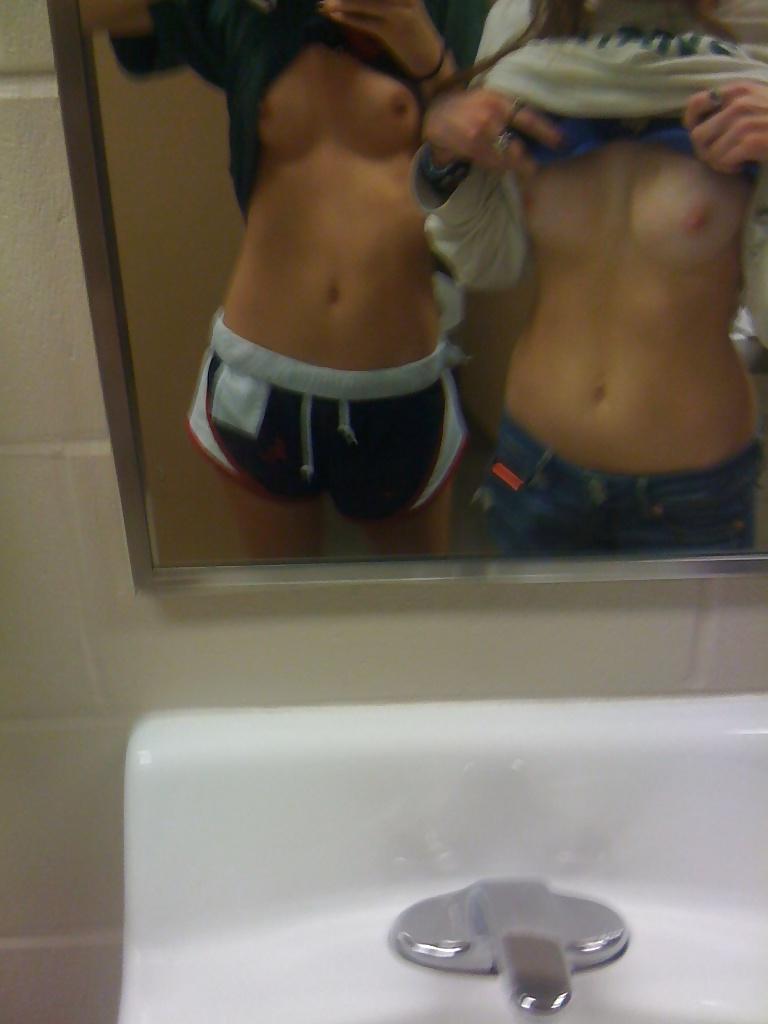 25P Amateur Facebook Babes Nude & Non-Nude
