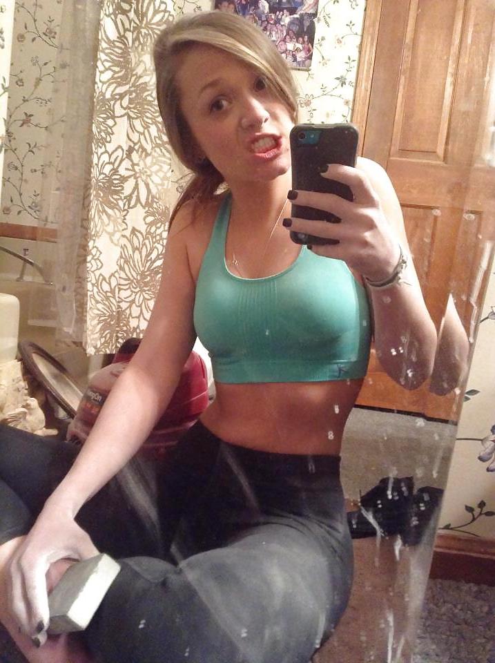 25P Amateur Facebook Babes Nude & Non-Nude
