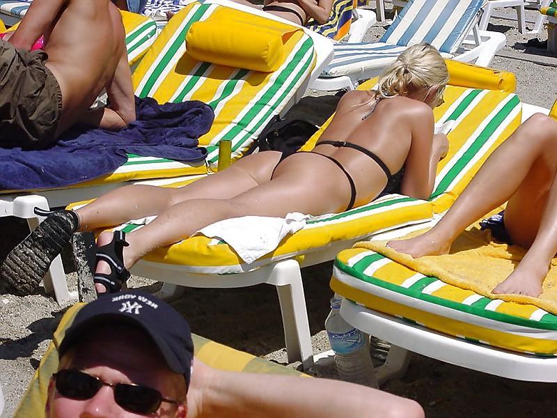 20P Amateur Thong Bikini pic's ass and Tits.