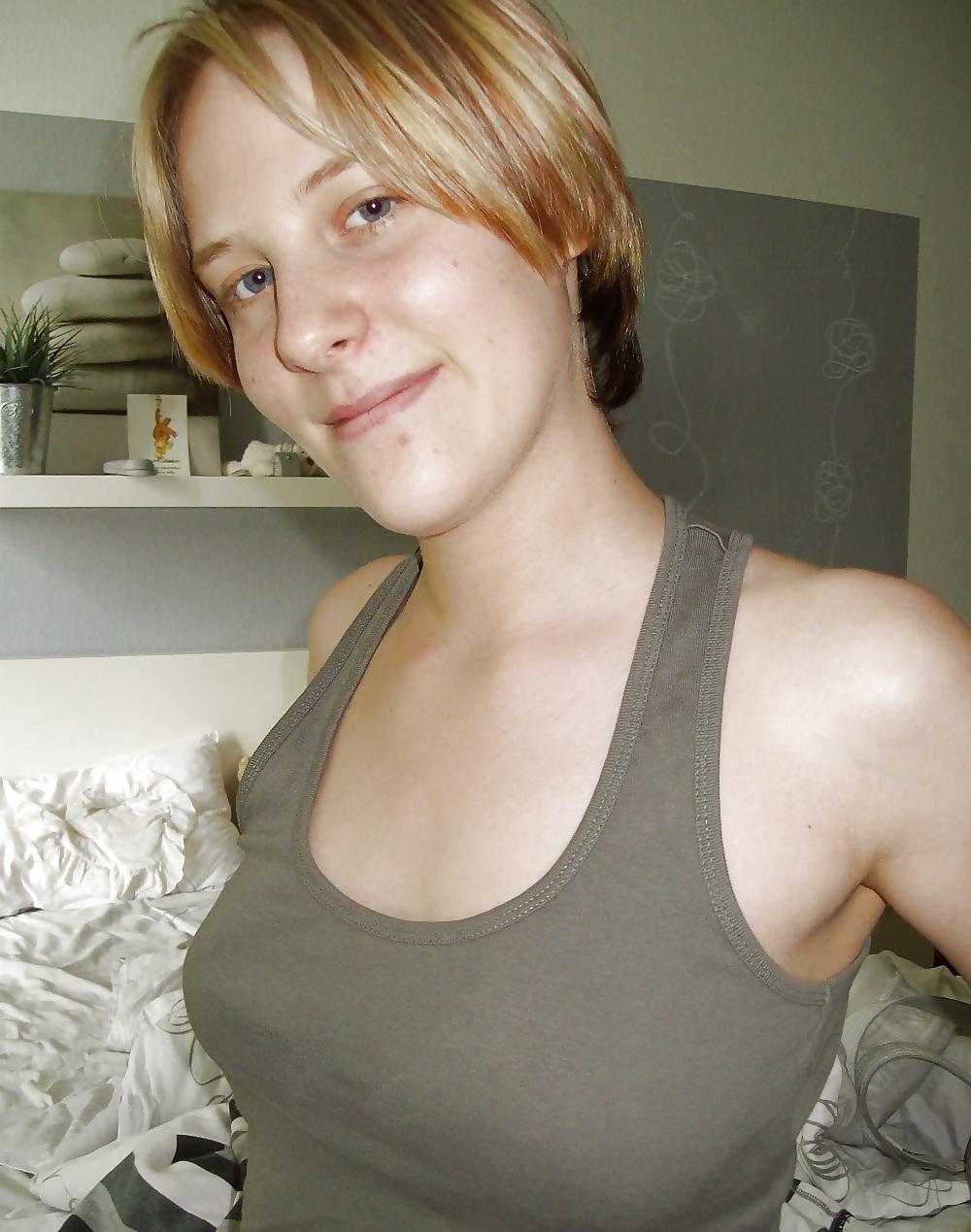 25P Sexy Young Amateur Slut