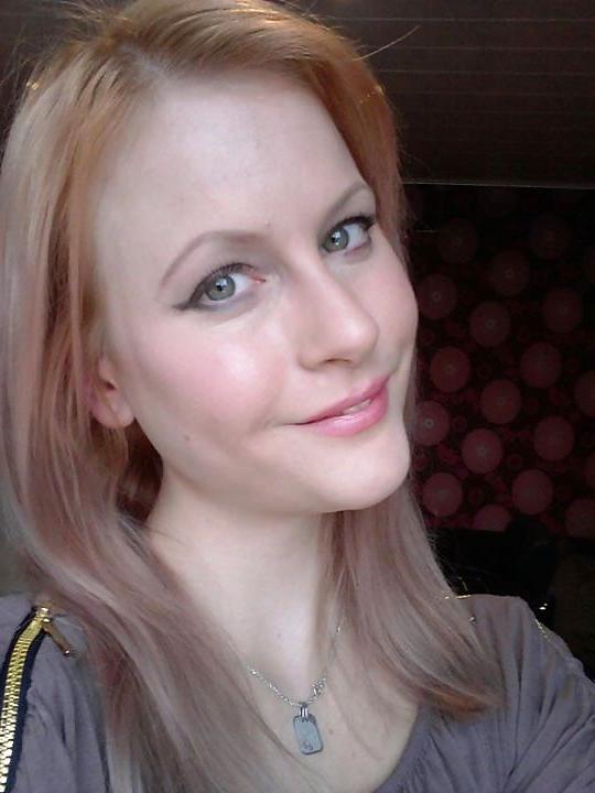 19P Blondehexe German Amateur