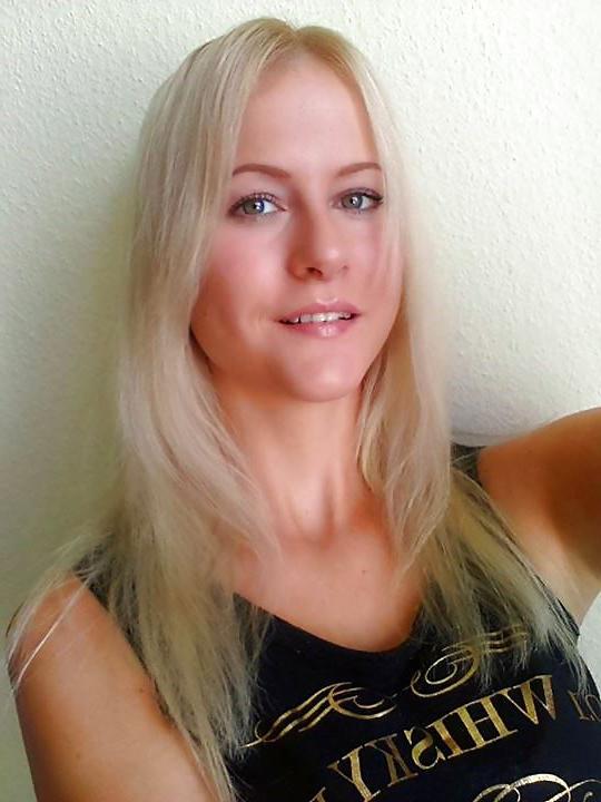 19P Blondehexe German Amateur