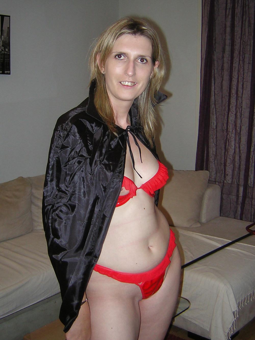 18P French amateur in sexy red latex lingerie