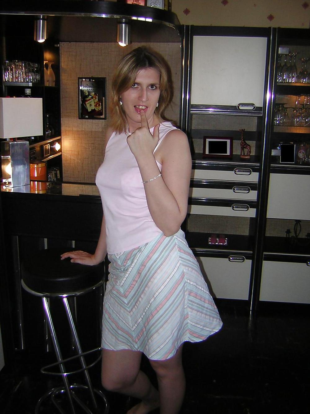 10P French amateur do sexy strip part 1