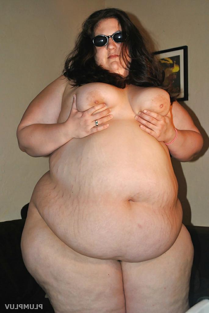 15P HUGE AMATEUR BBW BRUNETTE WITH A FAT ASS AND HUGE THIGHS