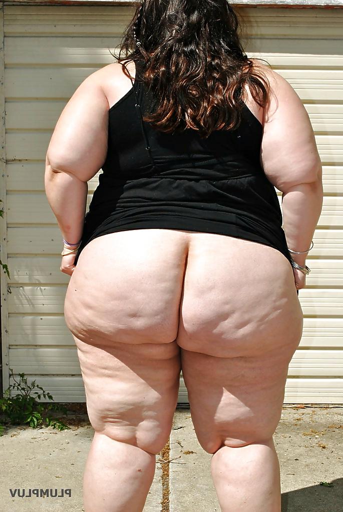 15P HUGE AMATEUR BBW BRUNETTE WITH A FAT ASS AND HUGE THIGHS