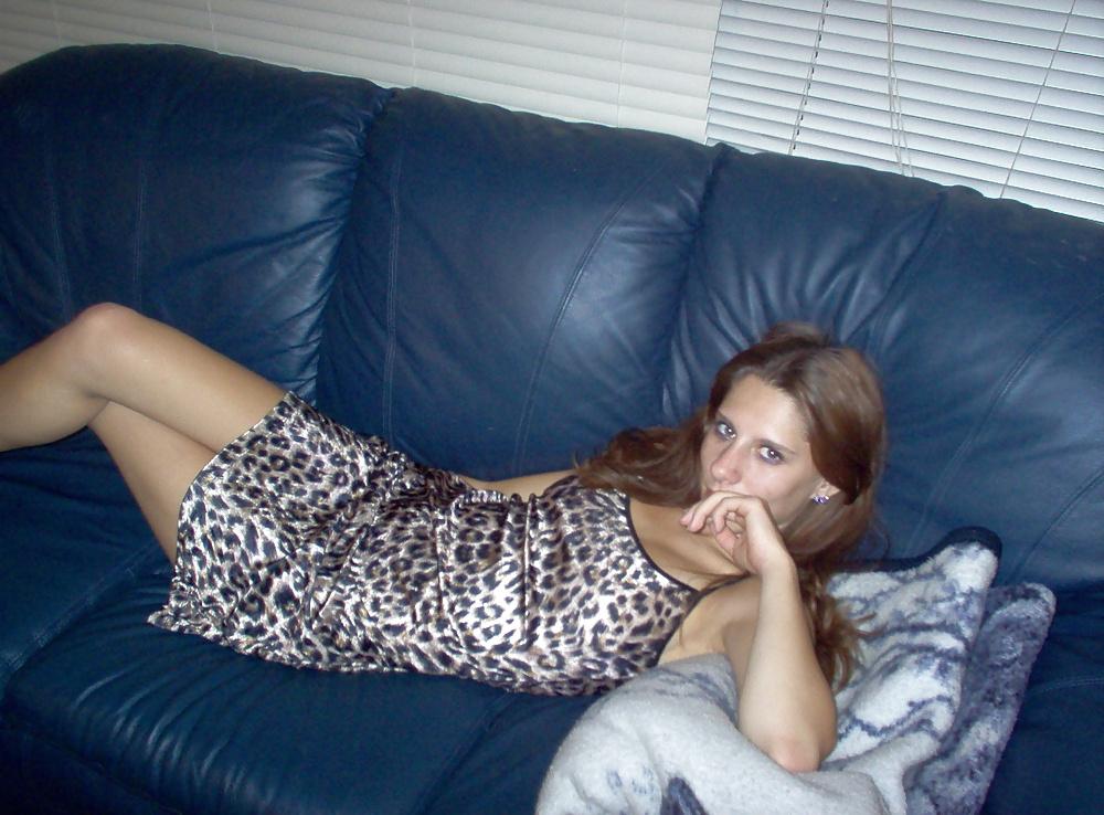 25P Real Amateur Teen Brunette Pics