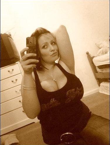 25P Busty amateur internet girls