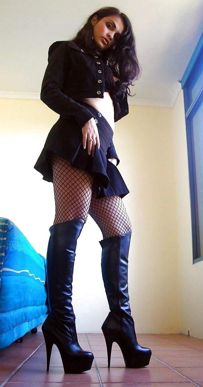 25P Amateur & Boots - Always Sex & Hot