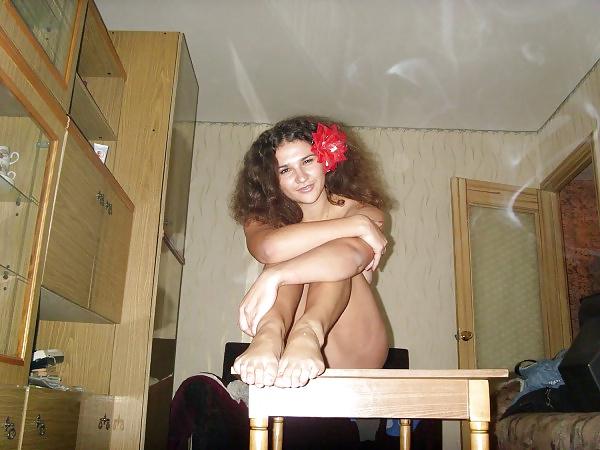 25P Amateur Russian Big Boobs Red