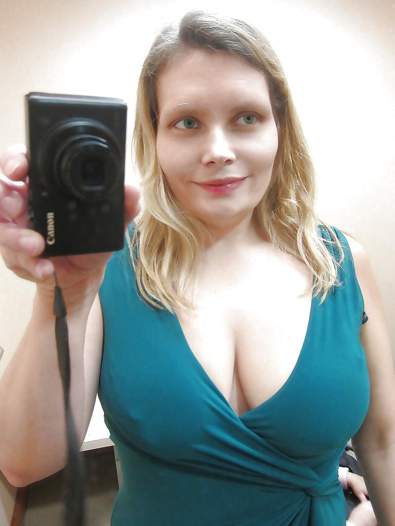 25P Selfie Amateur MILFs and Mature - vol 15!