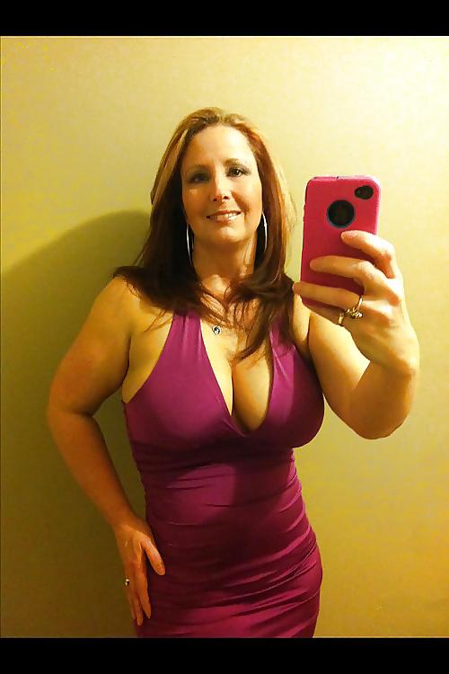 25P Selfie Amateur MILFs and Mature - vol 15!