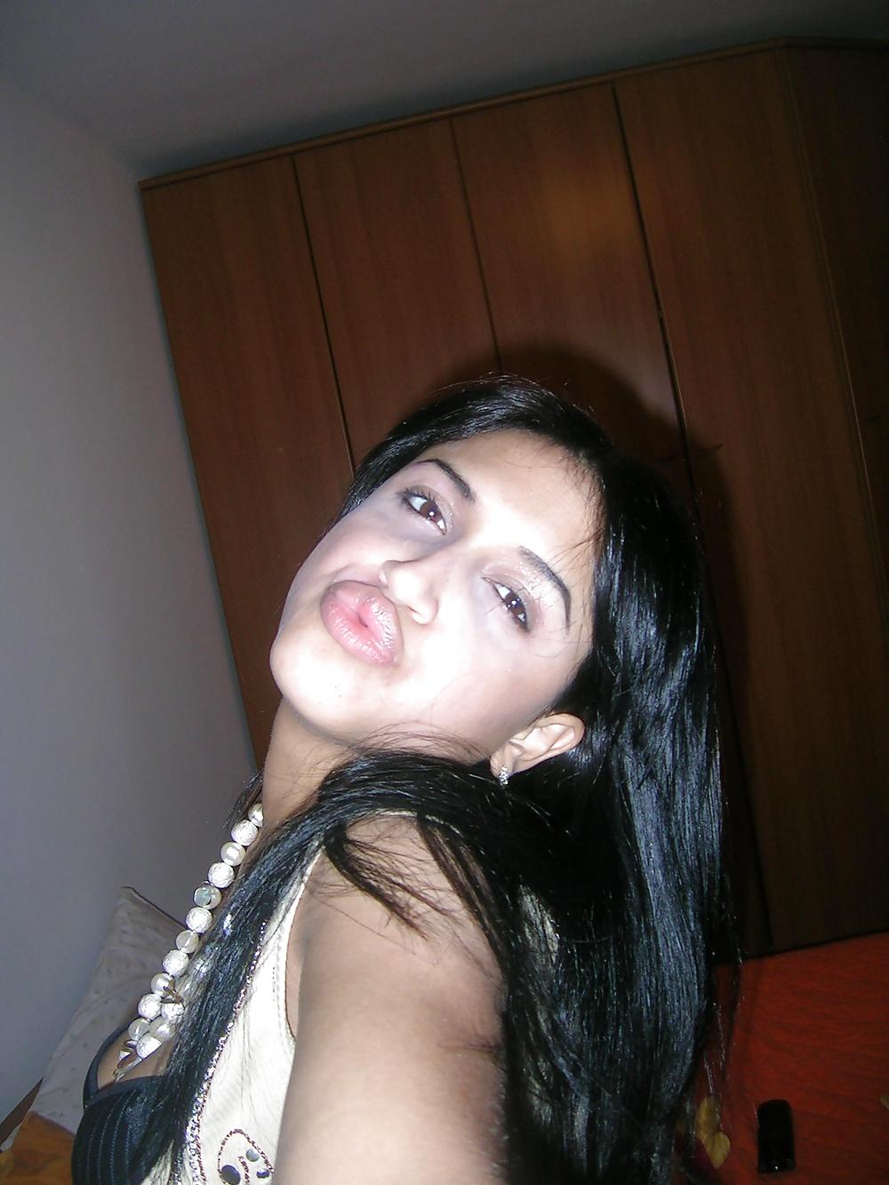 25P Amateur Latina Teen Exposed & Blowjob