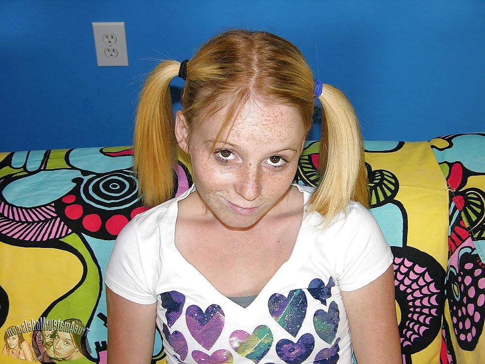 22P Amateur Redhead Teen Nude