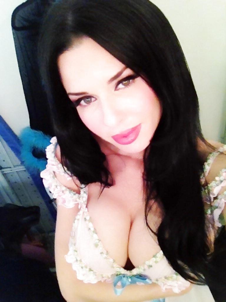 25P Selfie Amateur MILFs and Mature - vol 24!