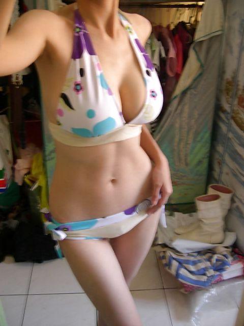 25P Taiwan Big Tits Girl Amateur 