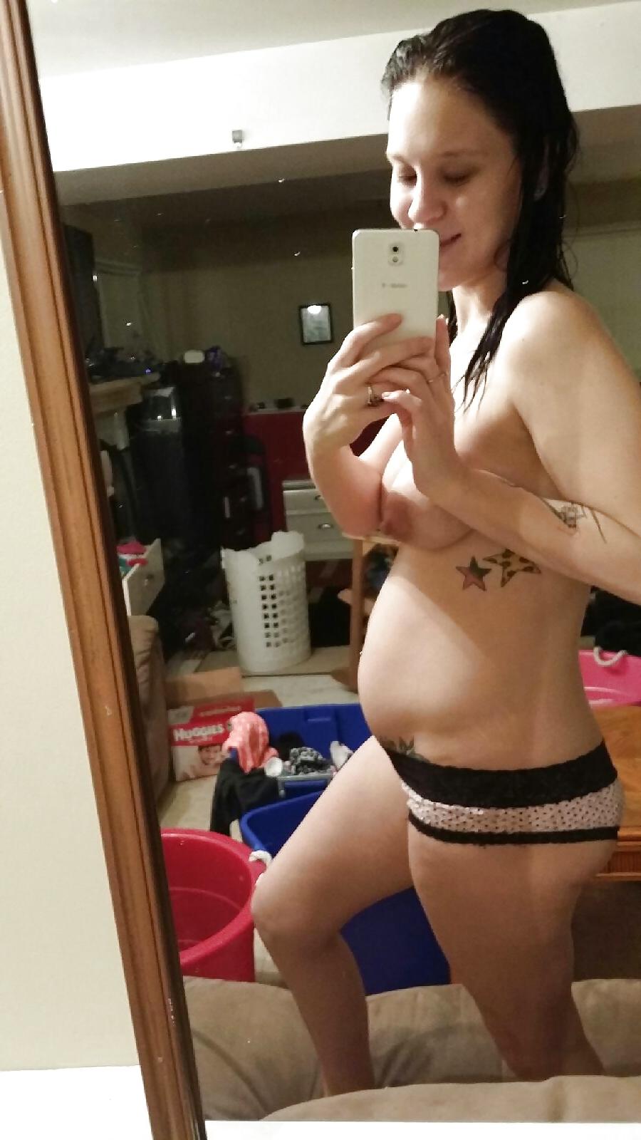 25P Amateur Tumblr Preggo Slut Wife Dana Hess