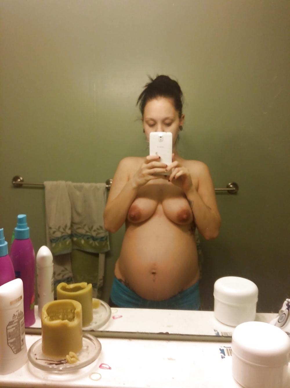25P Amateur Tumblr Preggo Slut Wife Dana Hess