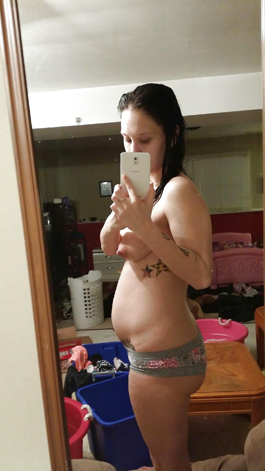 25P Amateur Tumblr Preggo Slut Wife Dana Hess