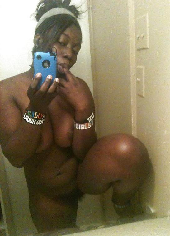 25P Selfie Amateur Milfs and Mature - vol 5!