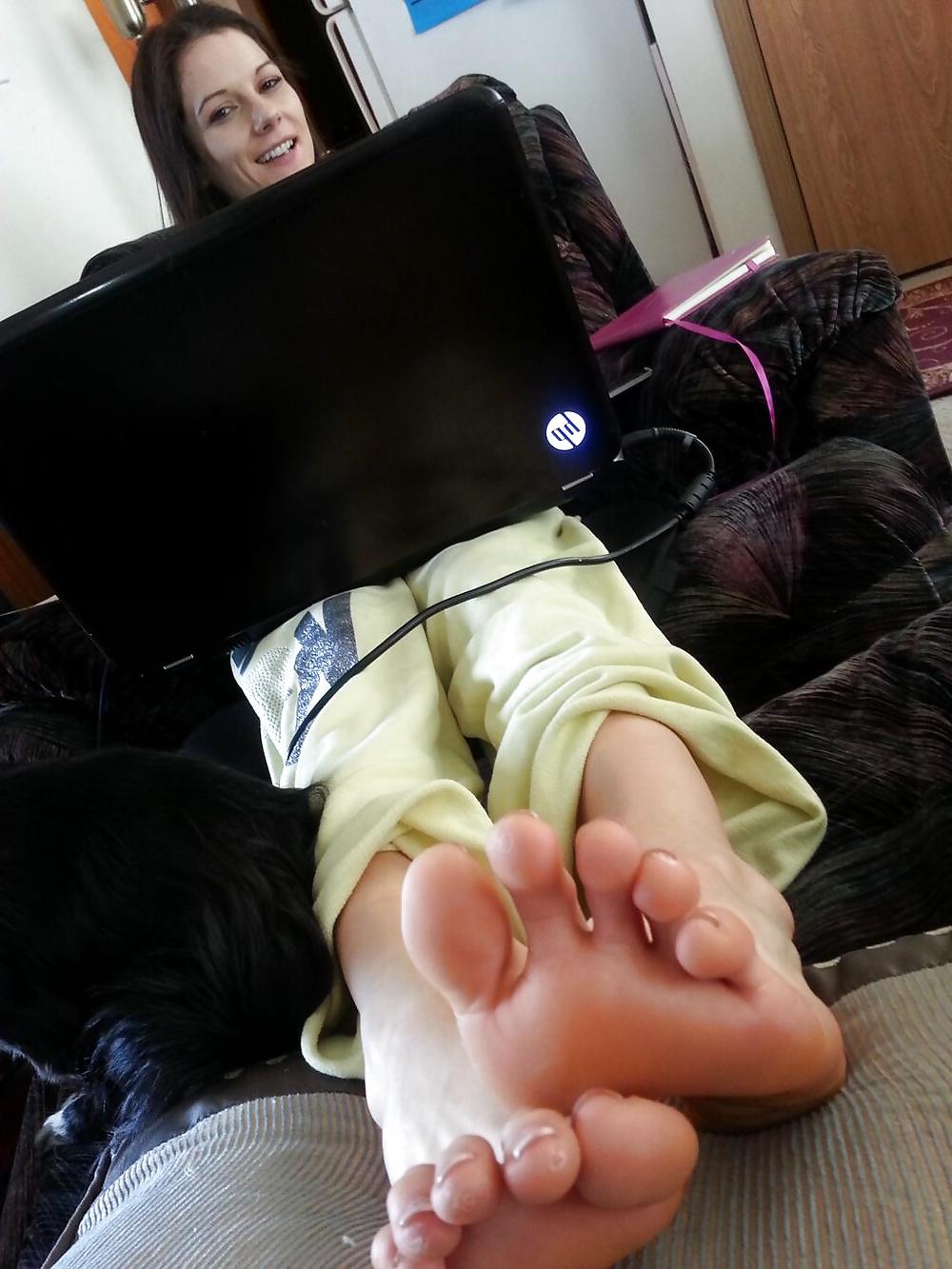 25P Feet & Socks Mix - Amateur