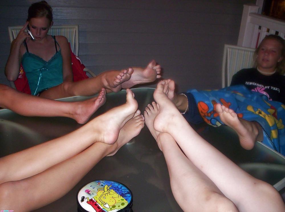 25P Feet & Socks Mix - Amateur