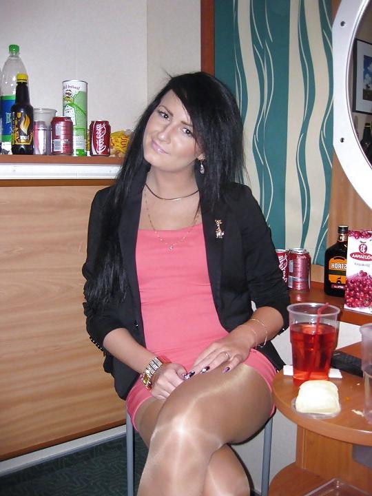 25P Amateur Upskirt in hose